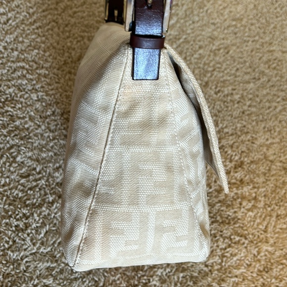 Fendi Zucca Mamma Forever Baguette Beige Shoulder Bag with Dustbag - Picture 4 of 16